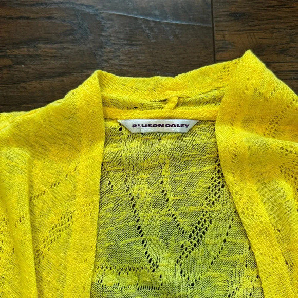 Allison Daley Bright Laced Sheer Open Cardigan Yellow 3/4 Sleeve Women’s Size M - Picture 3 of 3
